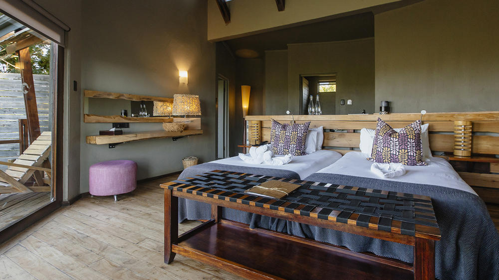 Rhino Ridge Safari Lodge