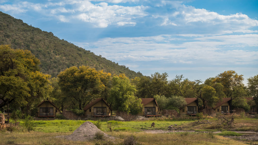 Tau Game Lodge