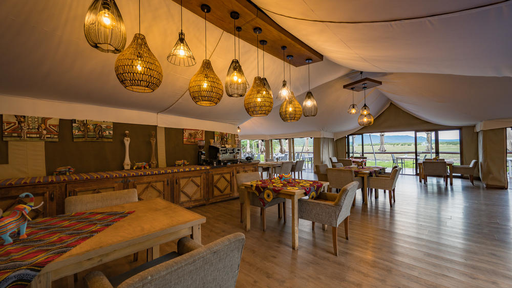 Tau Game Lodge