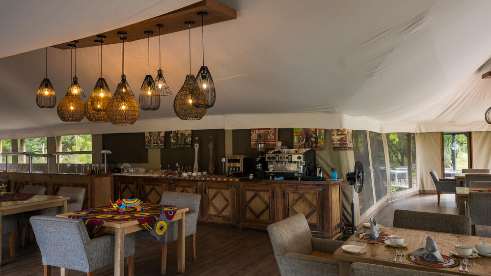 Tau Game Lodge