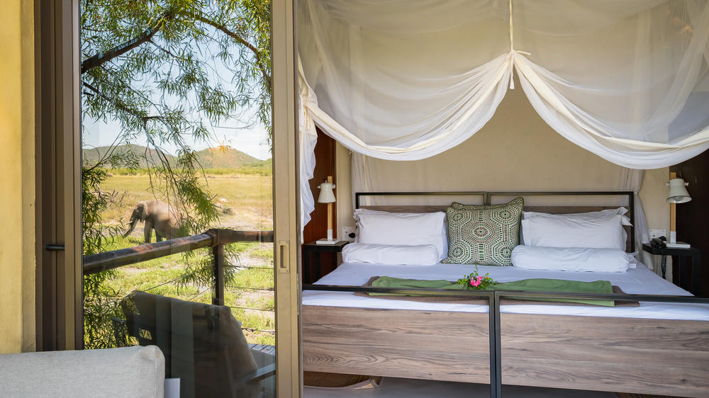 Tau Game Lodge