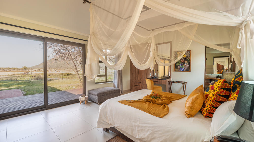 Tau Game Lodge