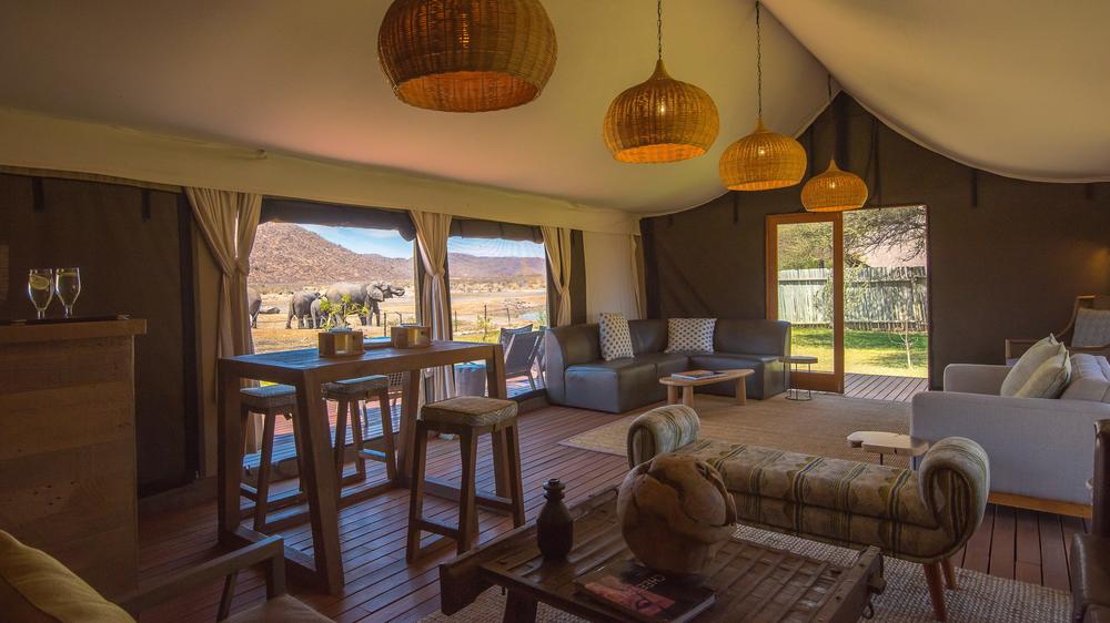 Tau Game Lodge