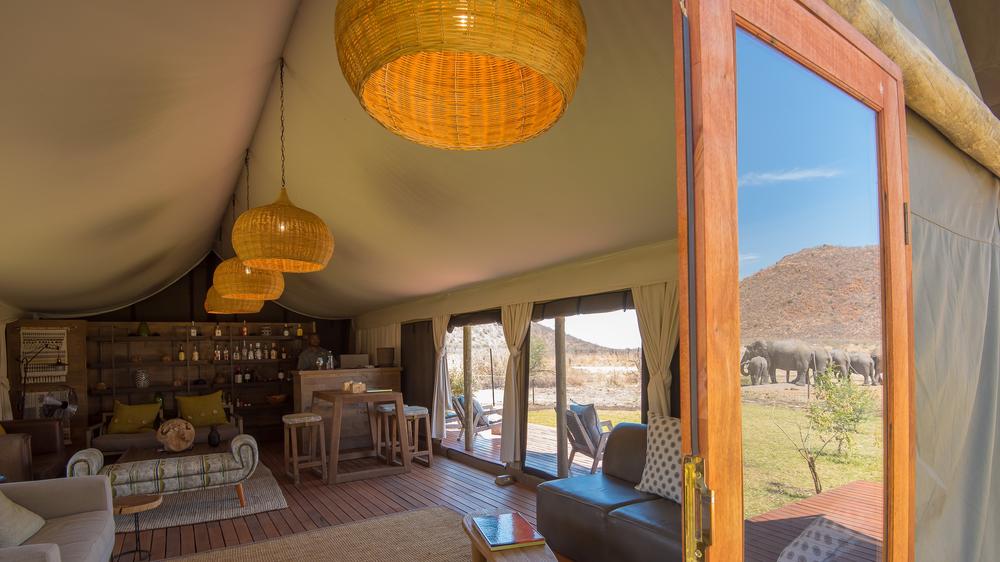 Tau Game Lodge