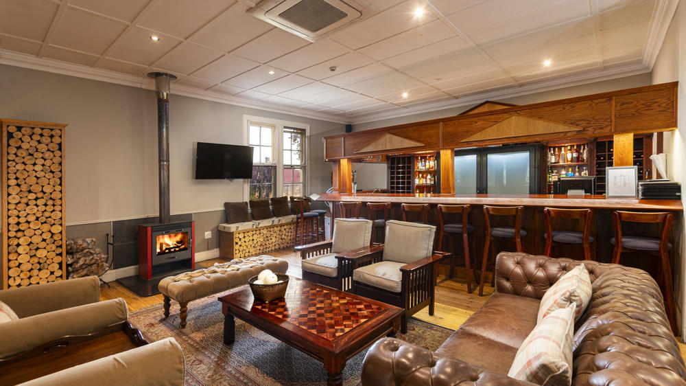 Queen's Hotel by BON Hotels