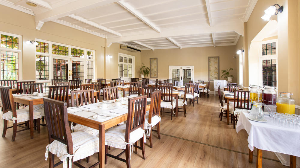Queen's Hotel by BON Hotels