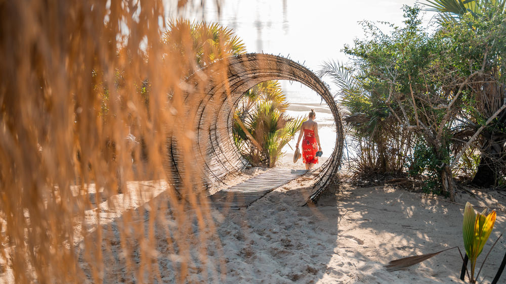 Azura Benguerra Island