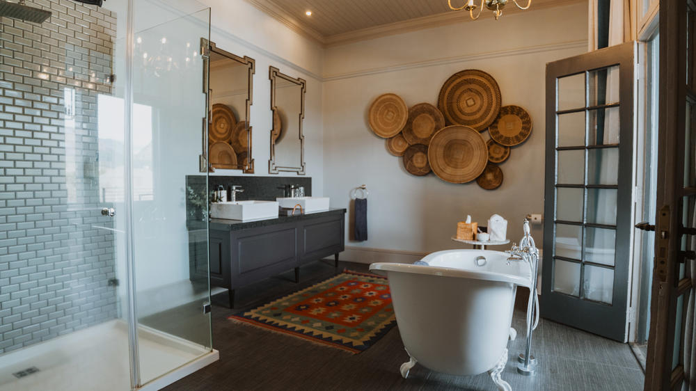 La Fontaine Boutique Hotel