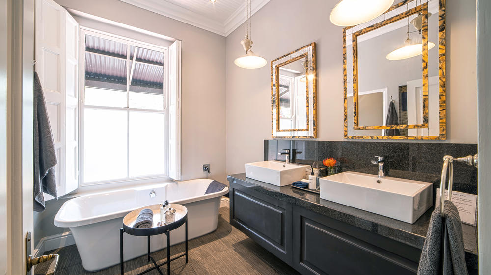 La Fontaine Boutique Hotel