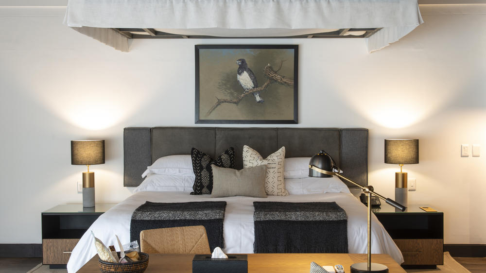 Eagles Crag at Shamwari Private Game Reserve