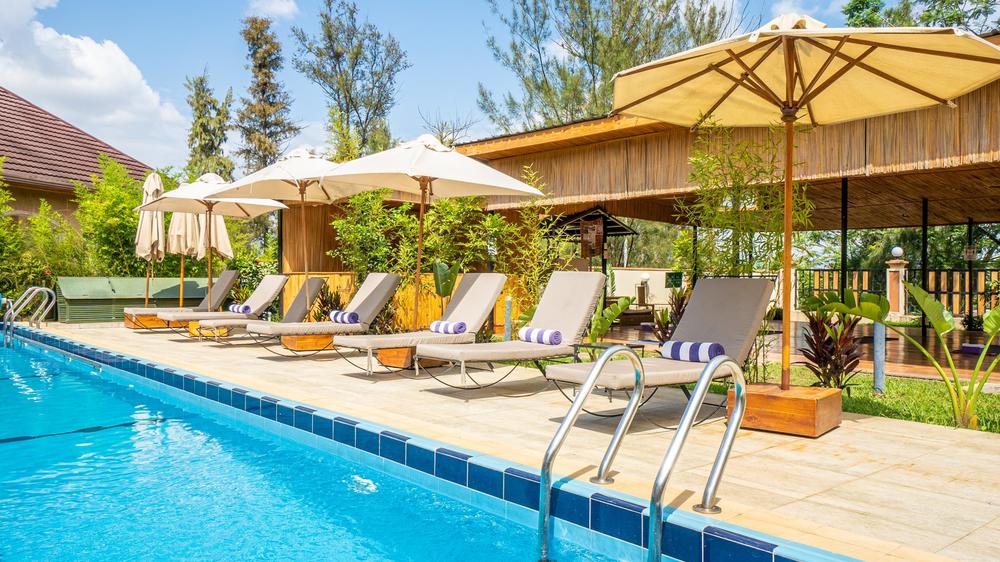 Rwanda & Uganda - 9-day Deluxe Pearl of Africa Safari - Private Accommodated