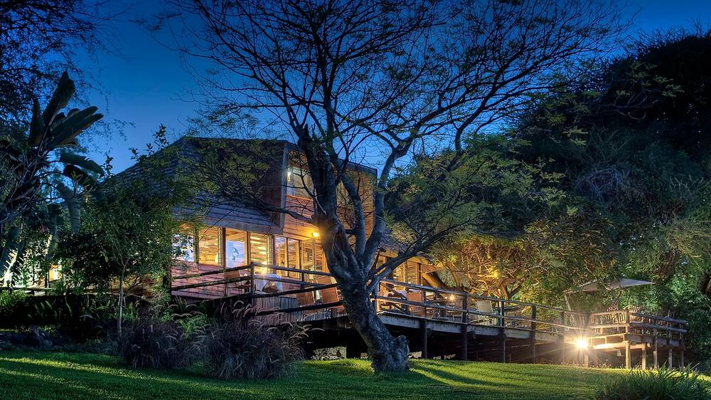 Botswana & Zimbabwe - 5-day Rustic Chobe & Victoria Falls Safari - Private accommodated