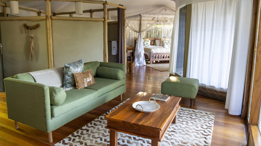 Zambia & Malawi - 13-day Deluxe Land & Water Safari - Private fly-in