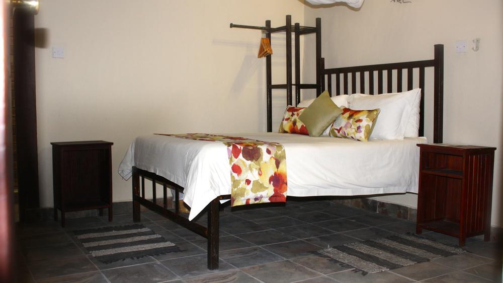 Thebe River Lodge and Campsite