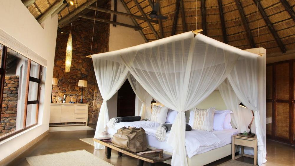 Nambiti Plains Private Game Lodge
