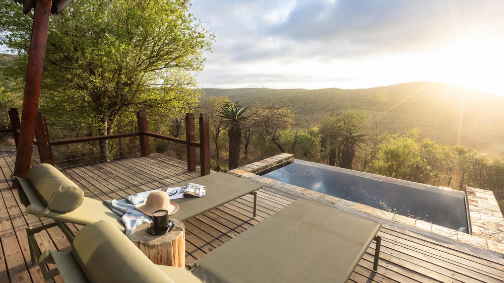 Rhino Ridge Safari Lodge