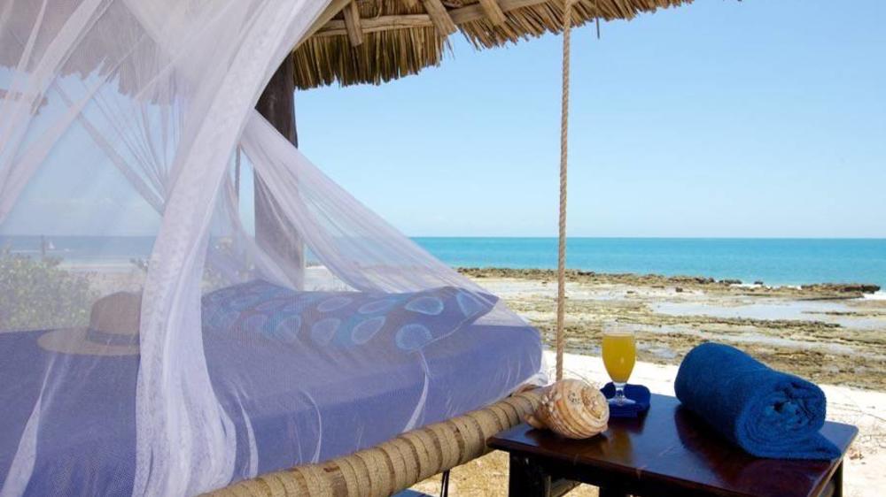 Lazy Lagoon Island Lodge