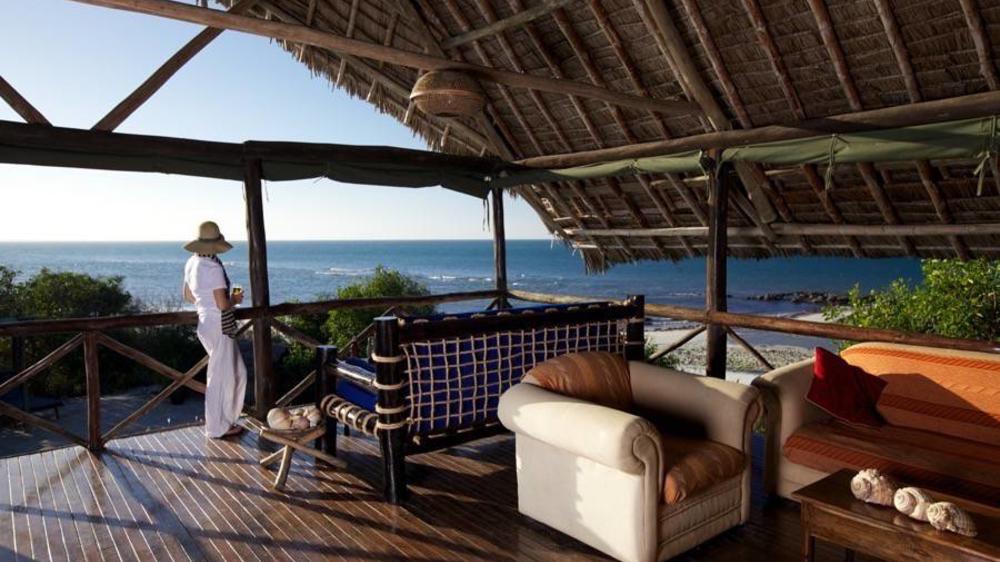 Lazy Lagoon Island Lodge