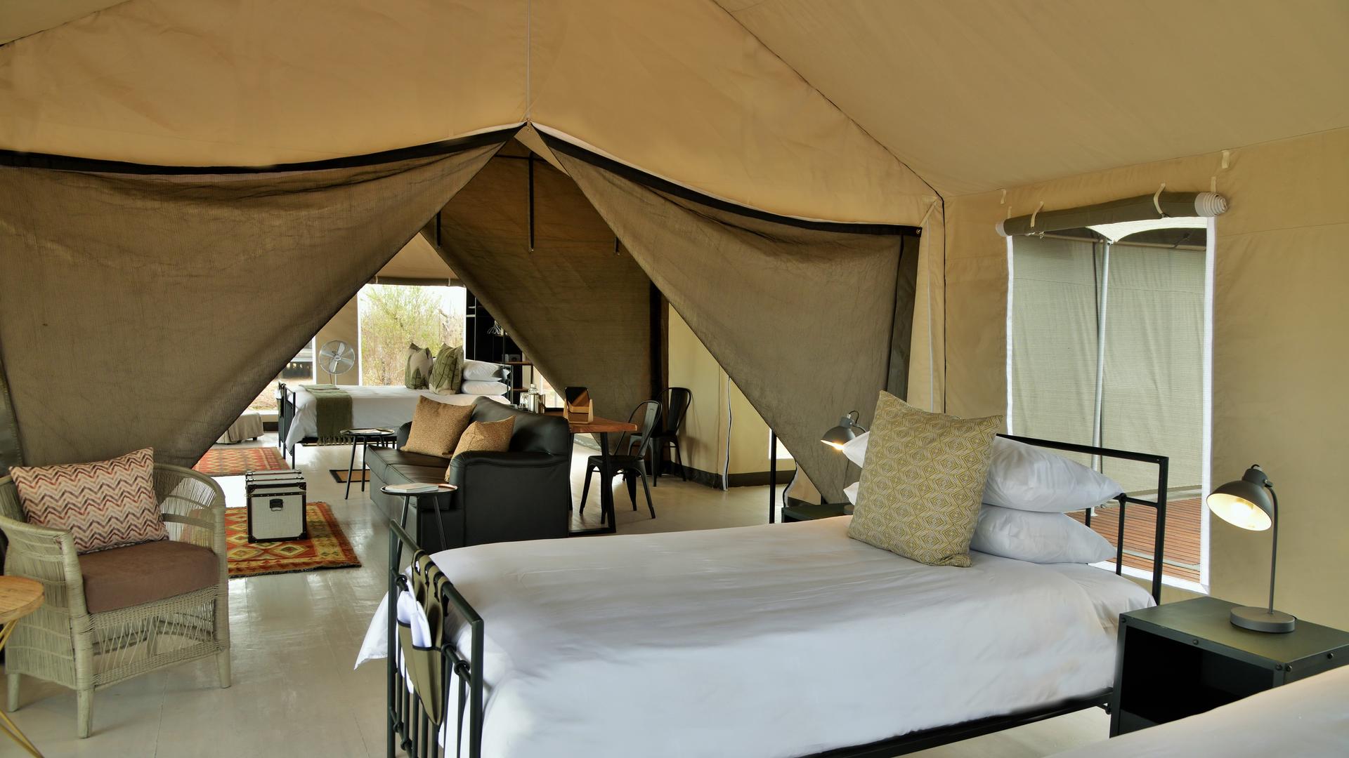 Nogatsaa Pans Chobe Lodge