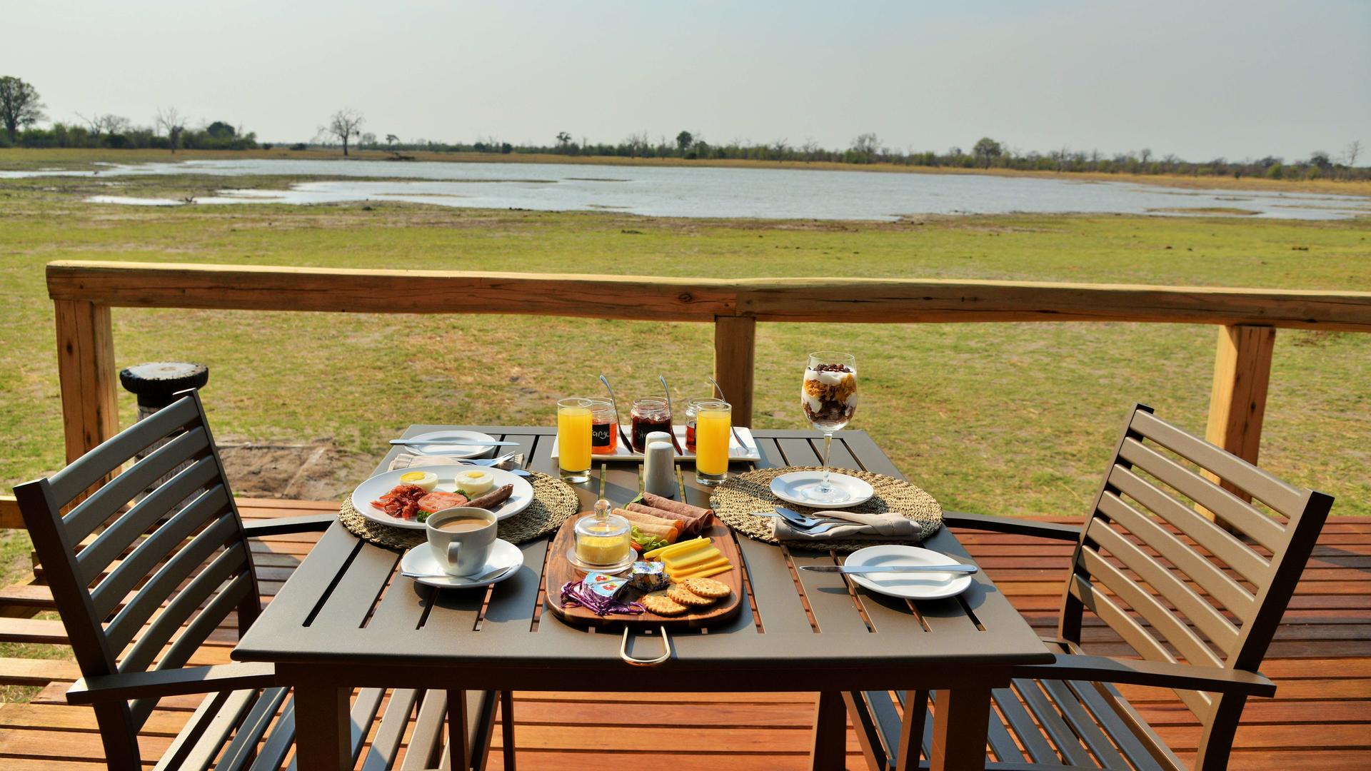 Nogatsaa Pans Chobe Lodge