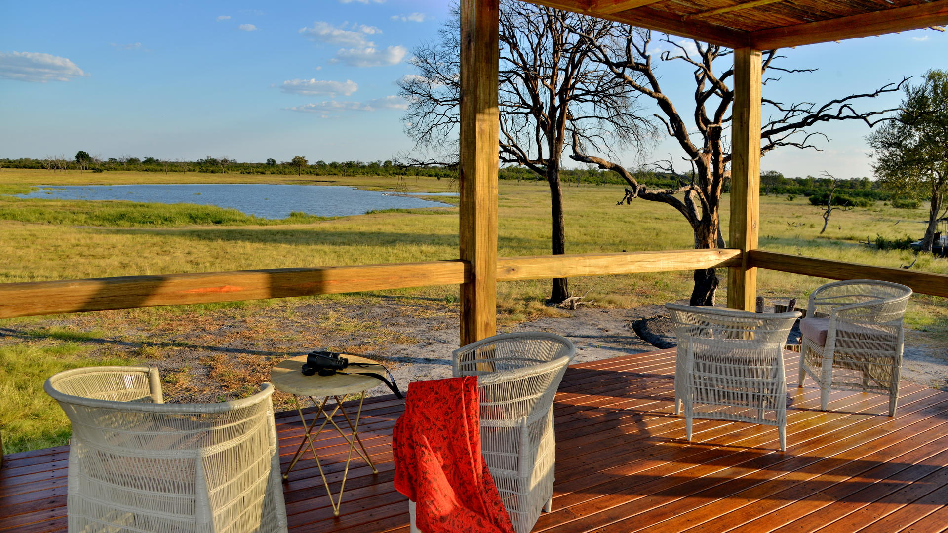 Nogatsaa Pans Chobe Lodge