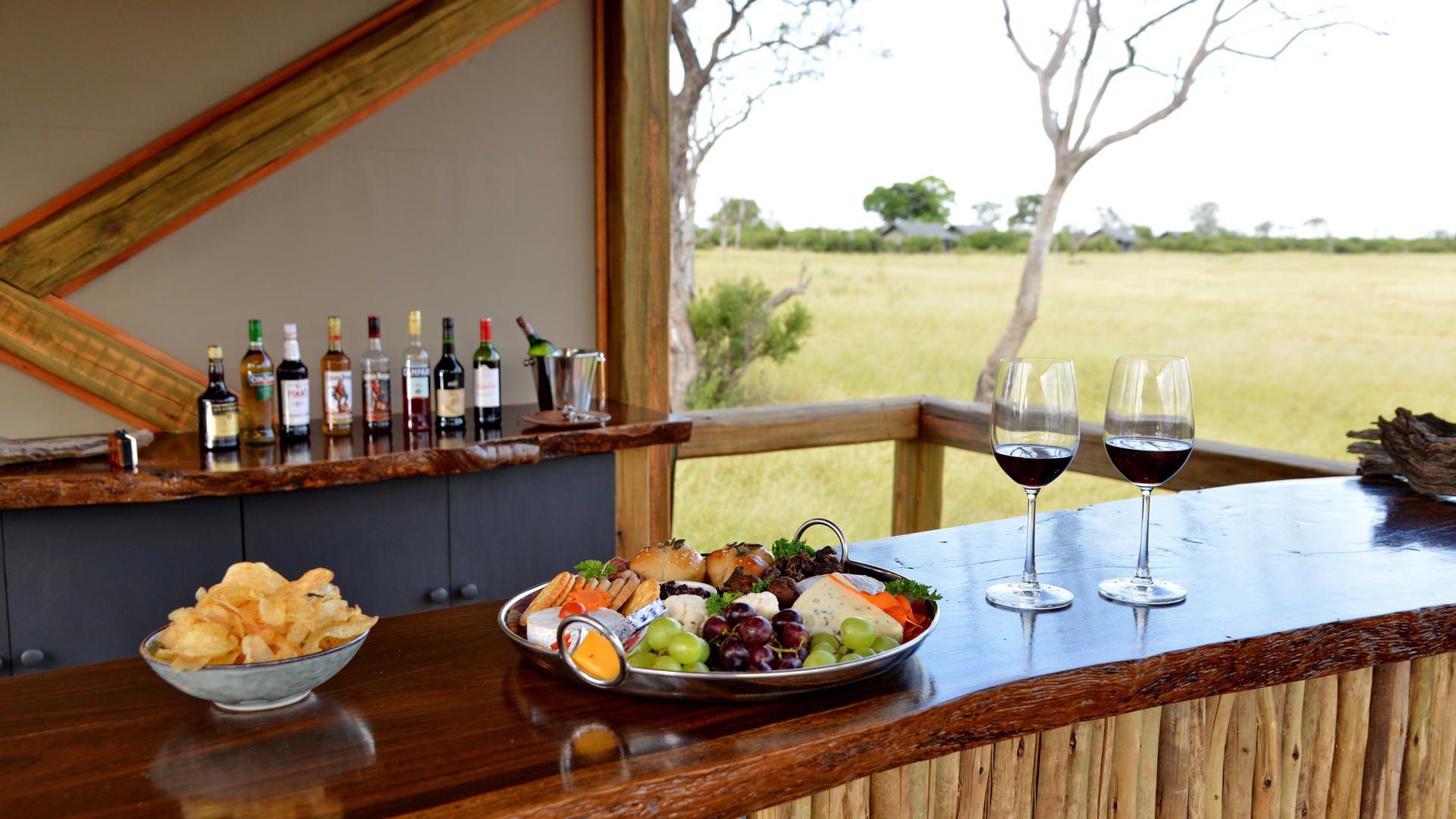 Nogatsaa Pans Chobe Lodge