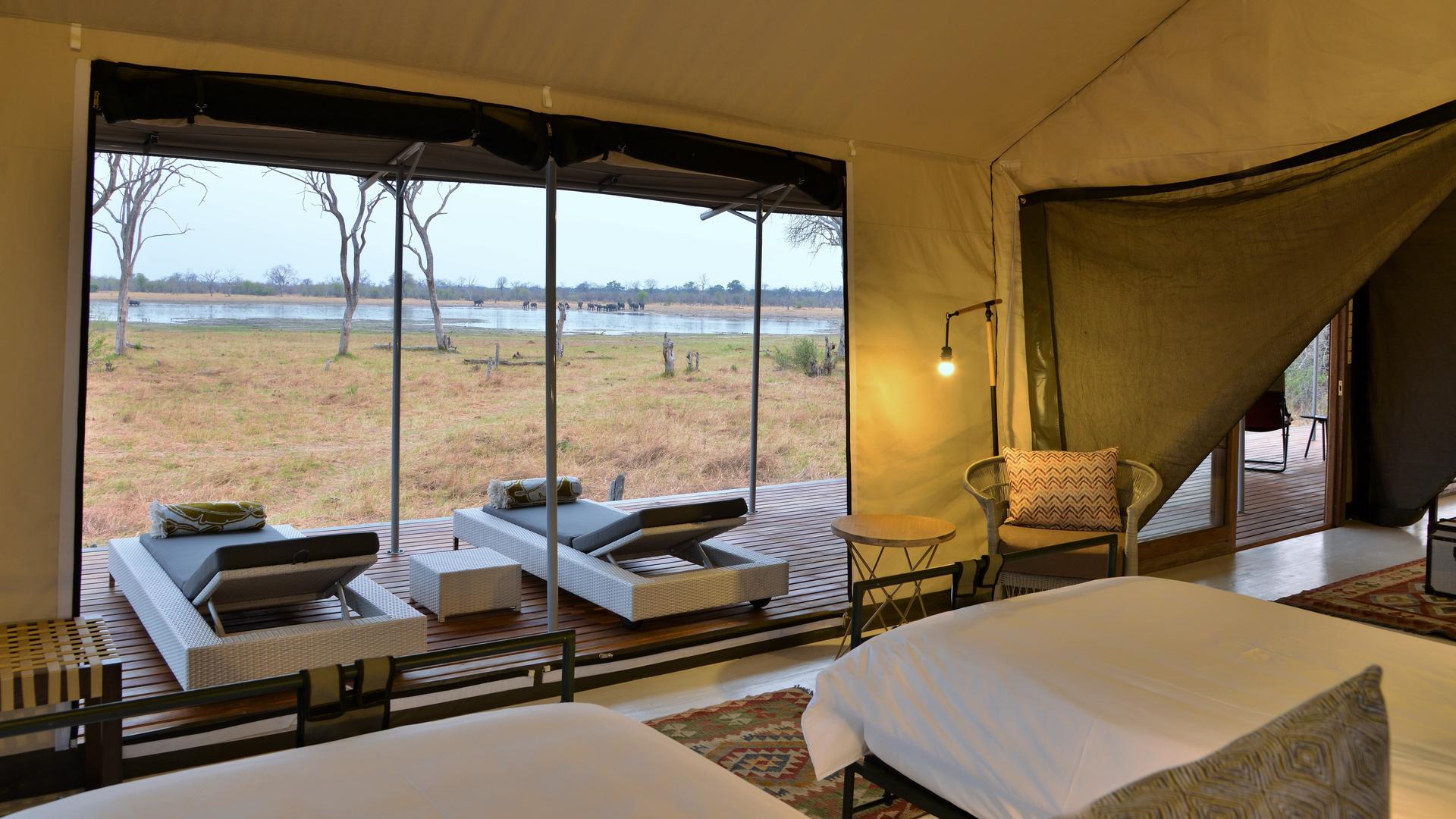 Nogatsaa Pans Chobe Lodge
