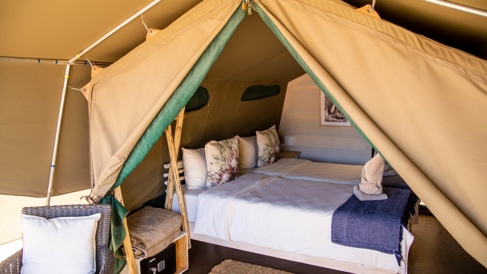 Twyfelfontein Adventure Camp — Suite