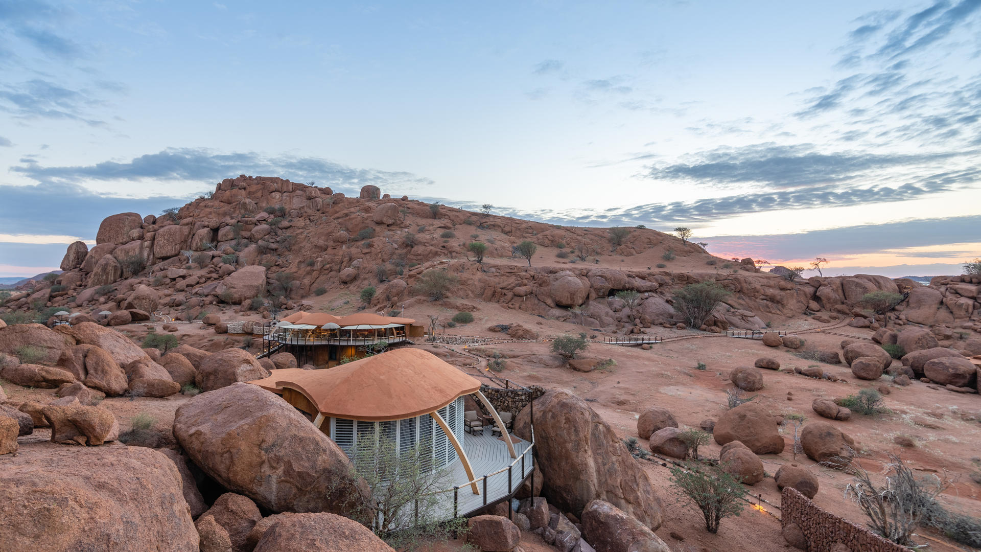 Onduli Ridge — camp exterior at dusk