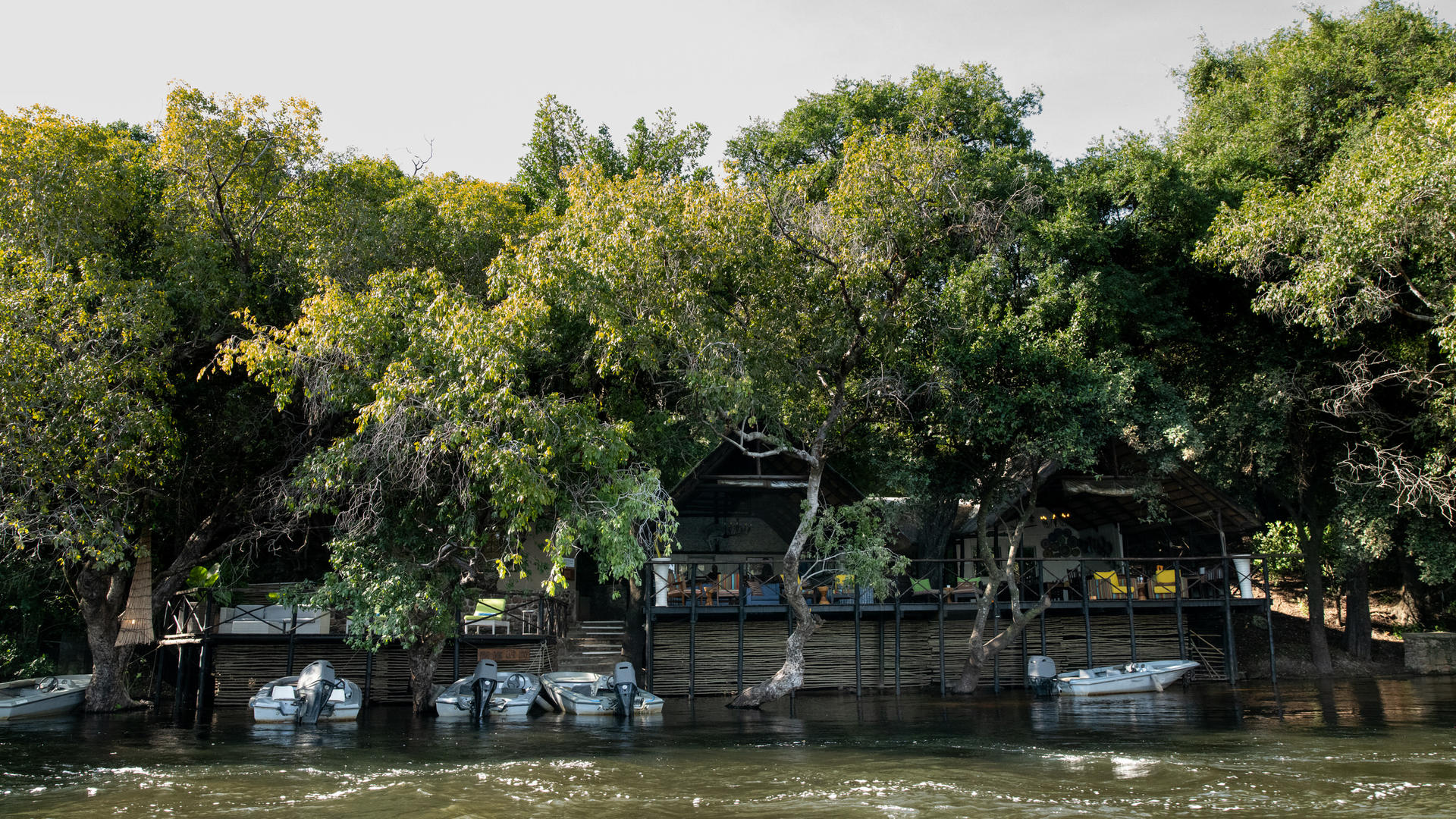 Ichingo Chobe River Lodge