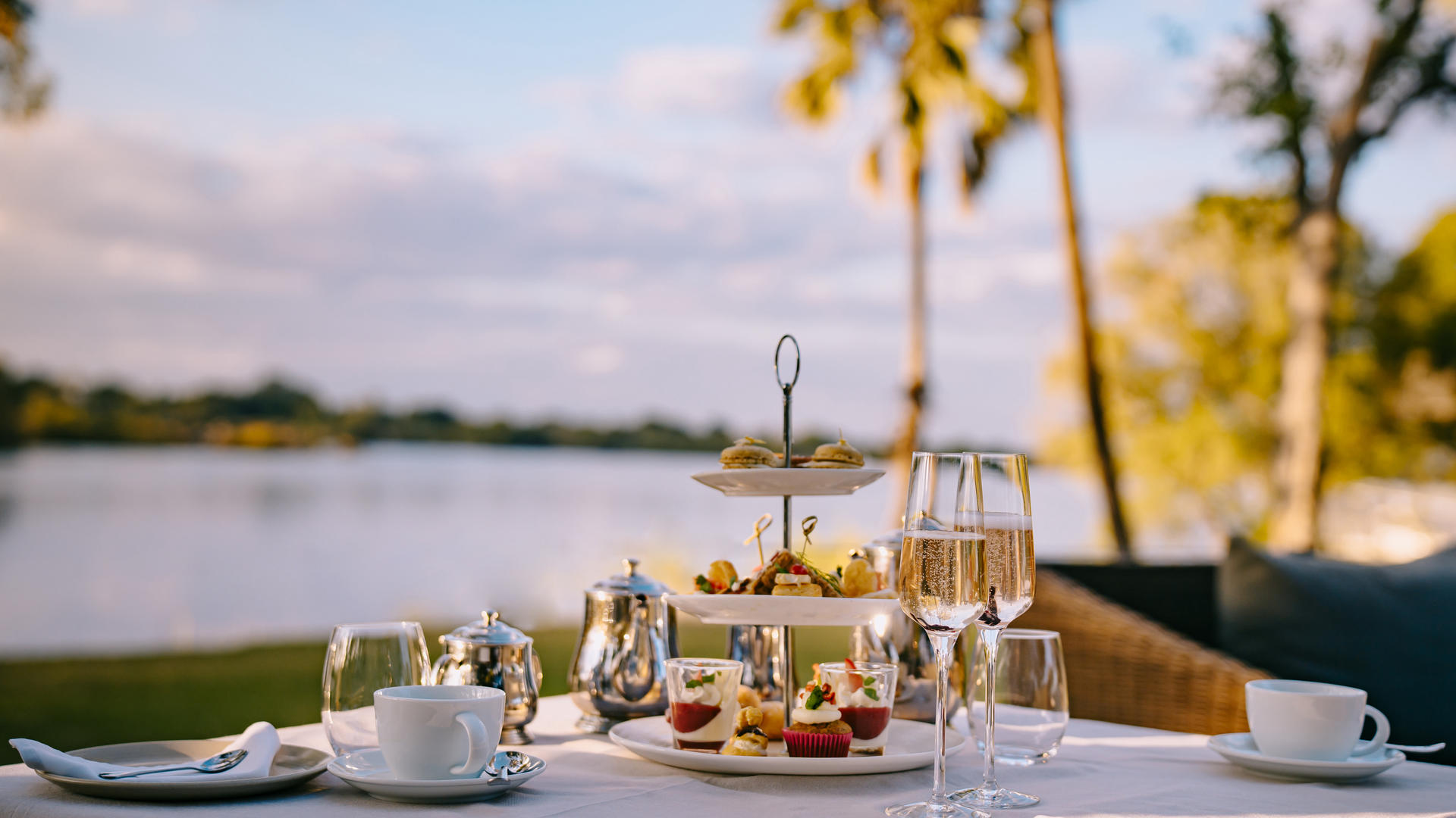 Palm River Hotel