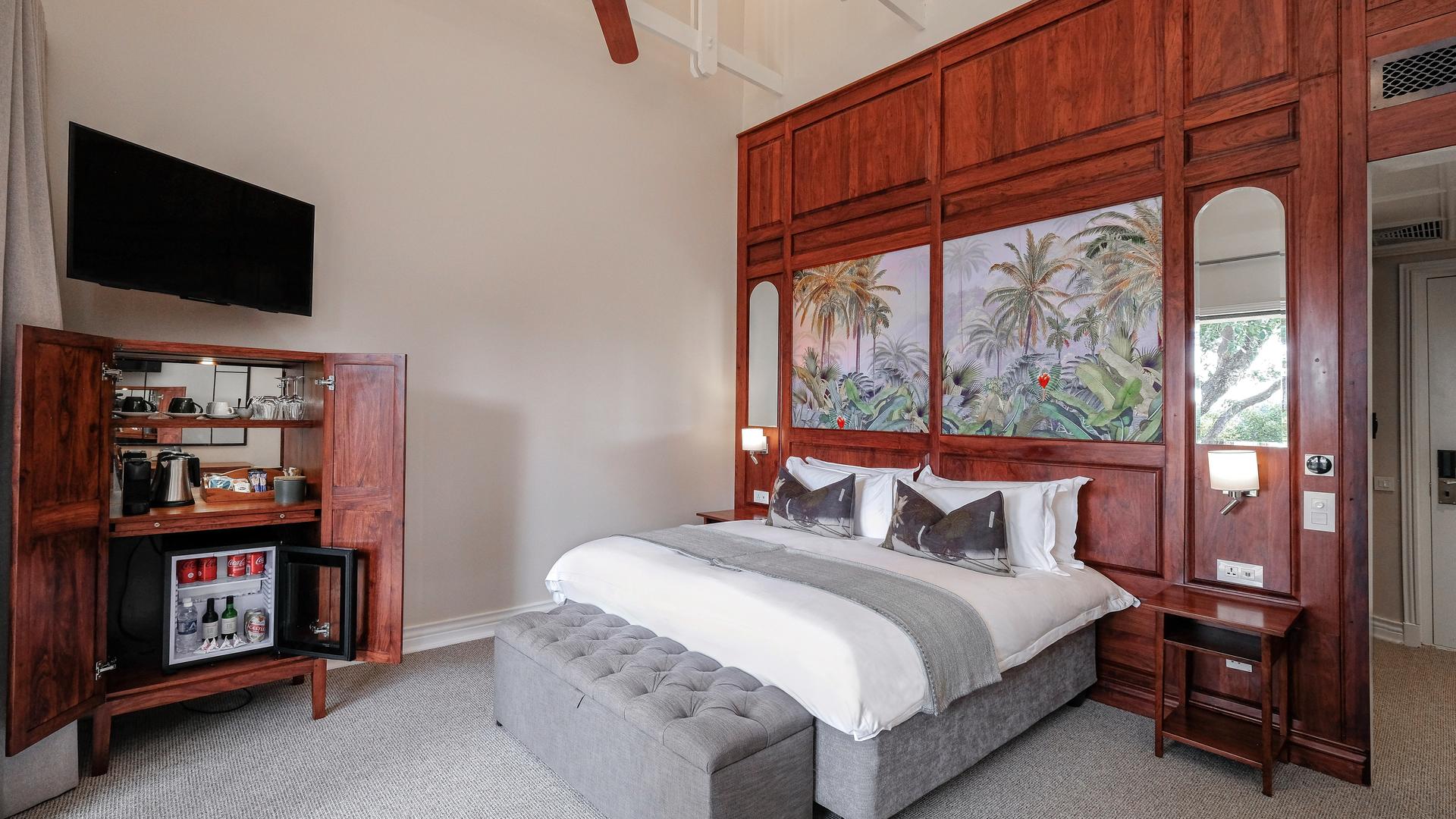 Palm River Hotel — Deluxe Rooms