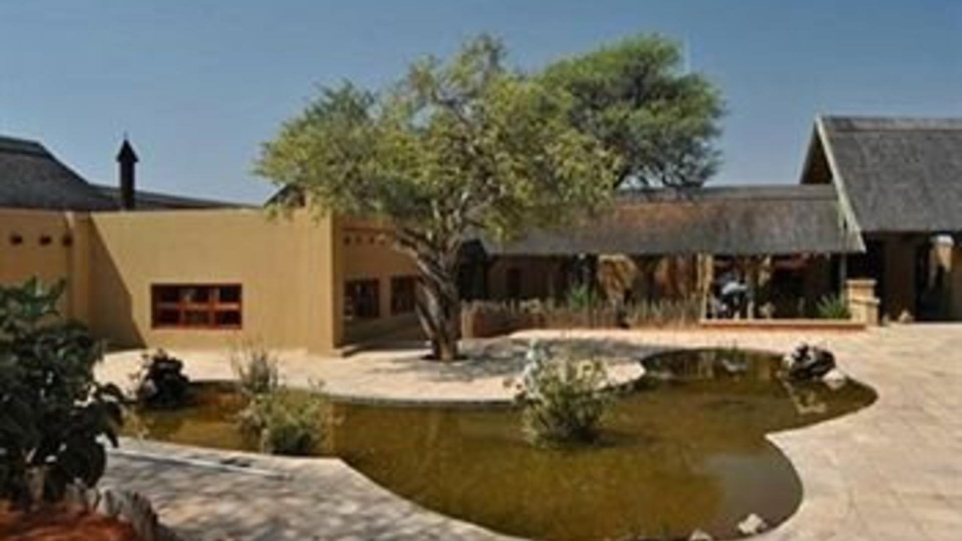 Zebra Kalahari Lodge & Spa