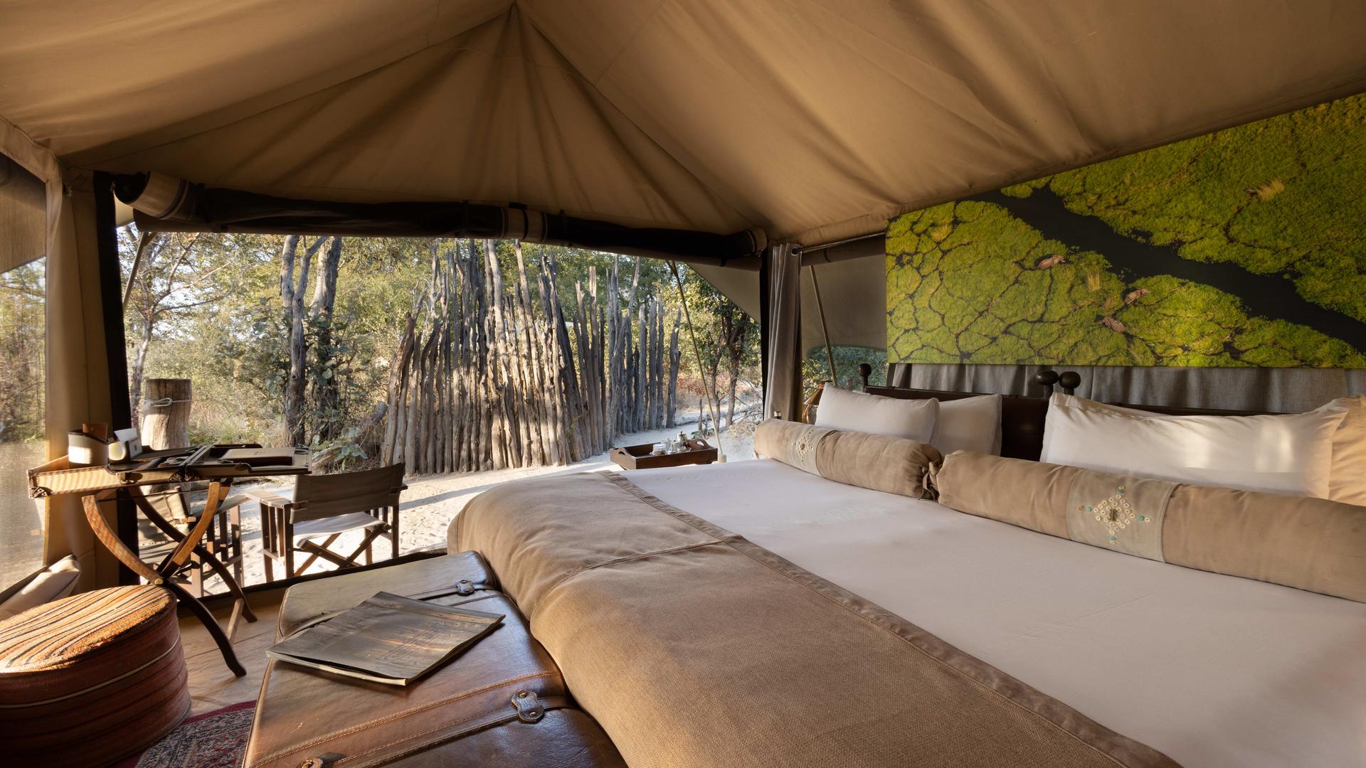Selinda Explorers Camp