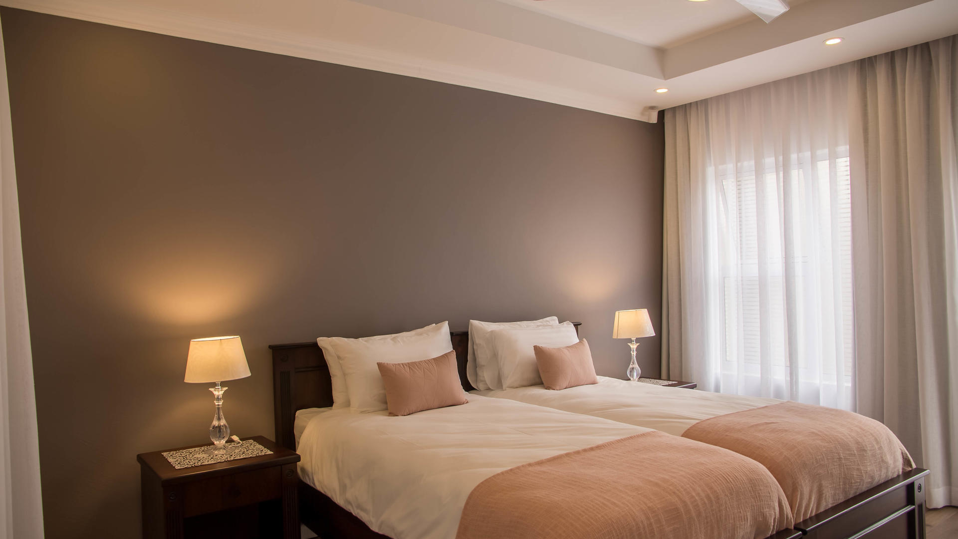 Sea Breeze Guesthouse — Sapphire