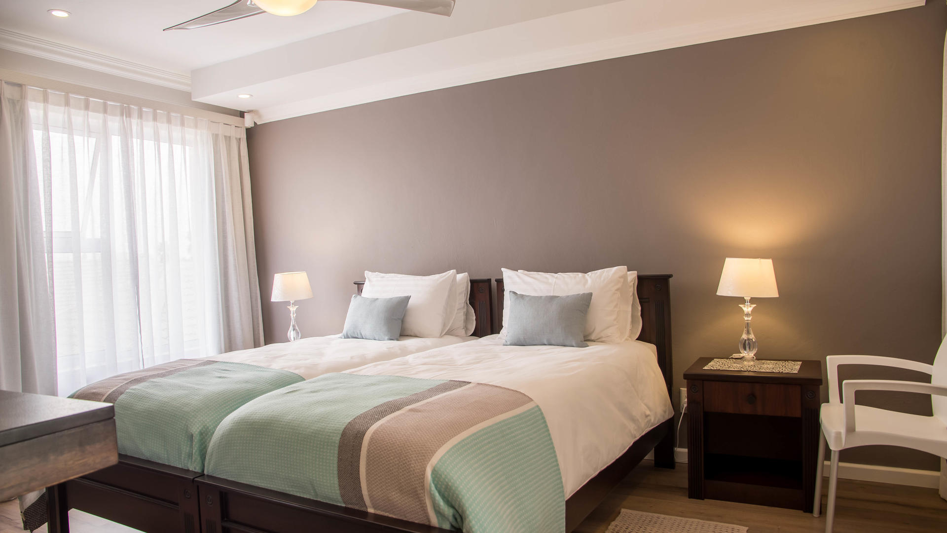 Sea Breeze Guesthouse — Topaz