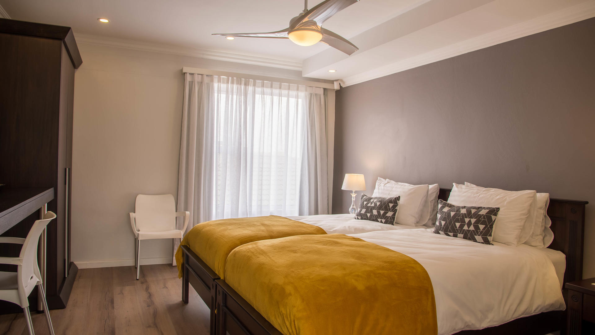 Sea Breeze Guesthouse — Garnet