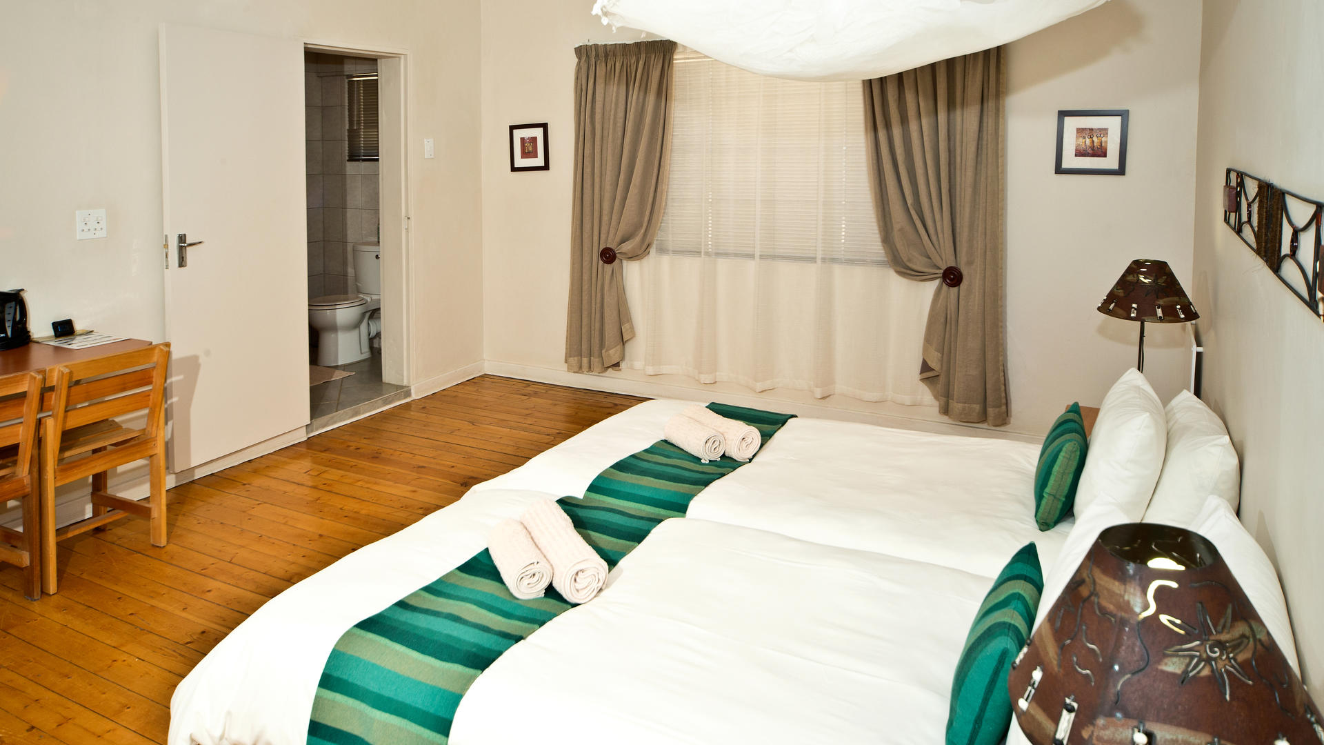 Bahnhof Hotel Aus