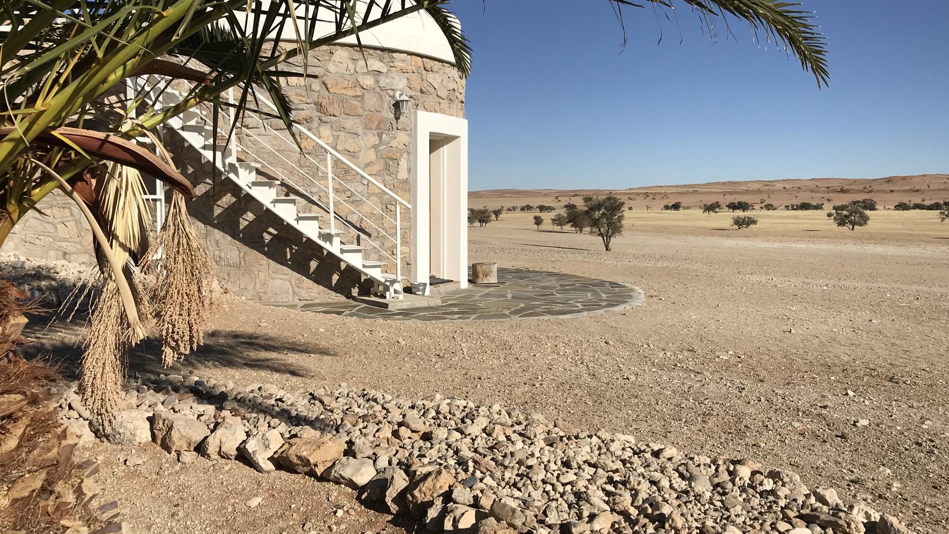 Tsondab Valley Lodge