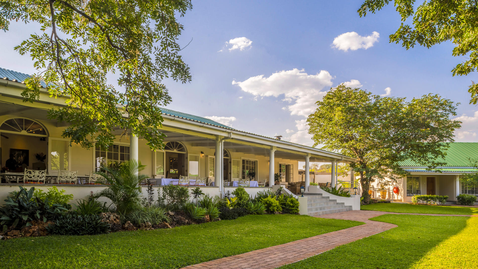 Batonka Guest Lodge