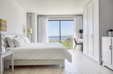 South Africa - 6-day Cape, Wine & Whales Low-key - Private self-drive